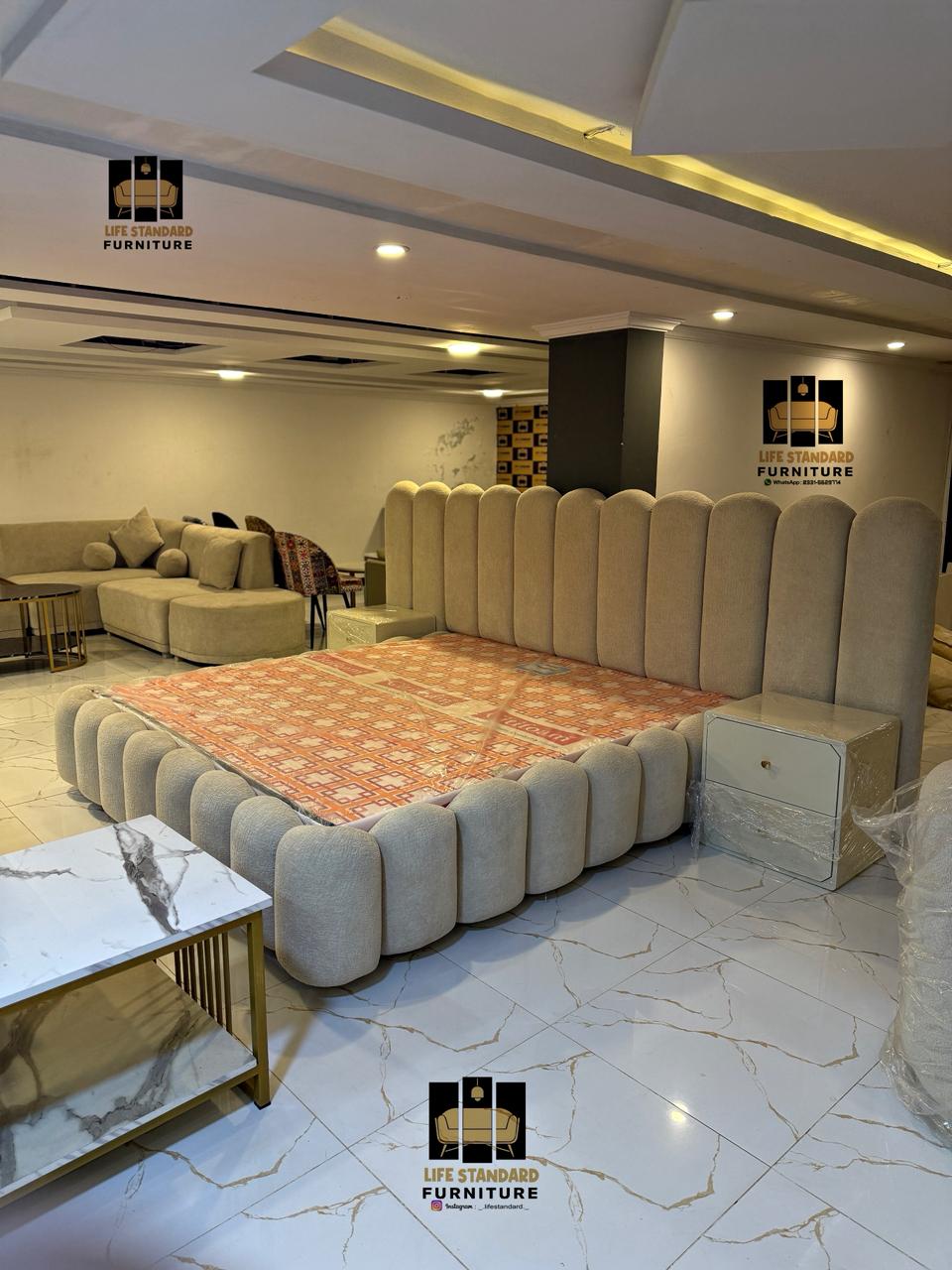 Luxury Upholstered Bed with Towel Fabric lamp Deco Side Tables