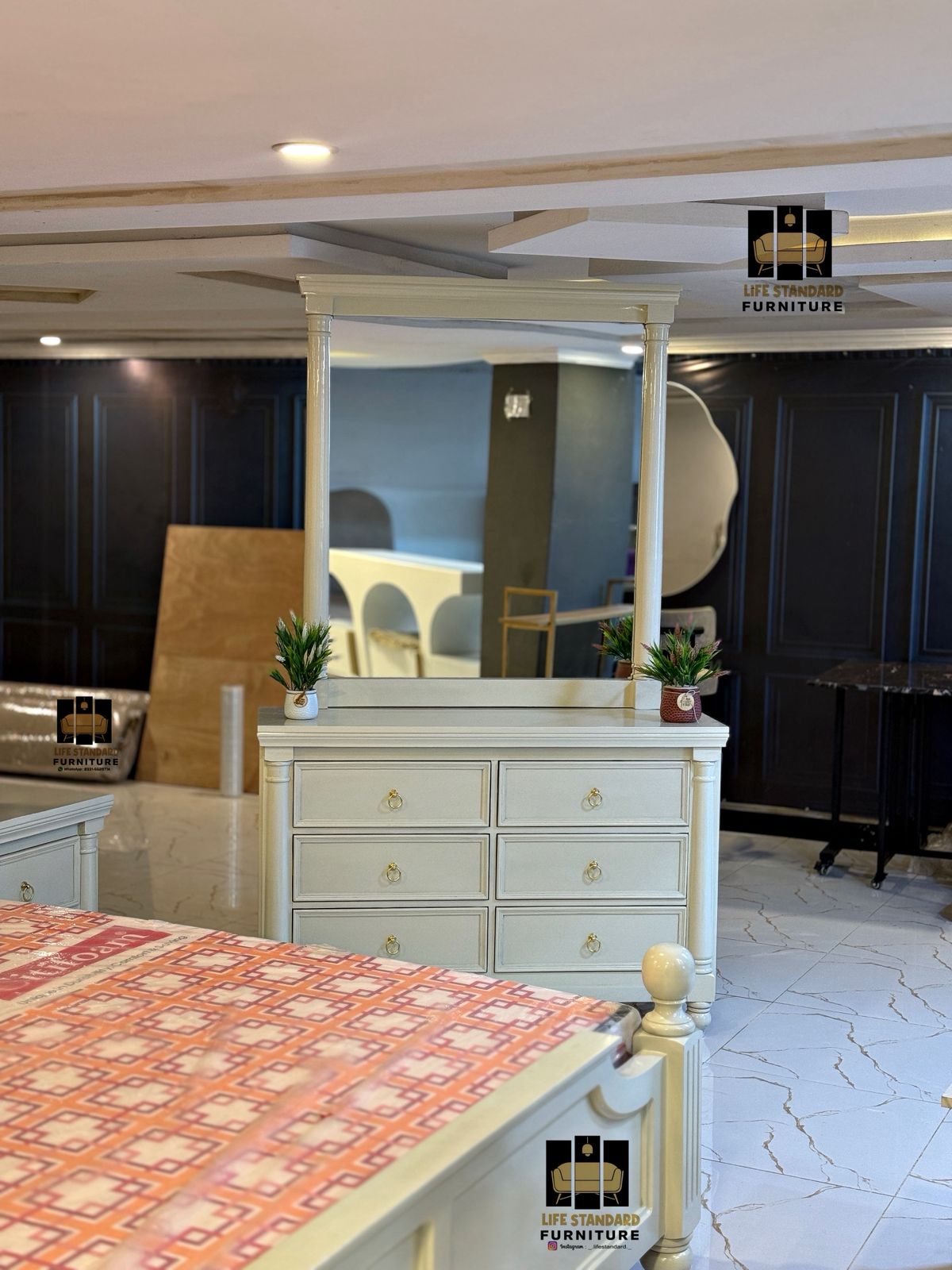Luxury Deco Paint Bedroom Set