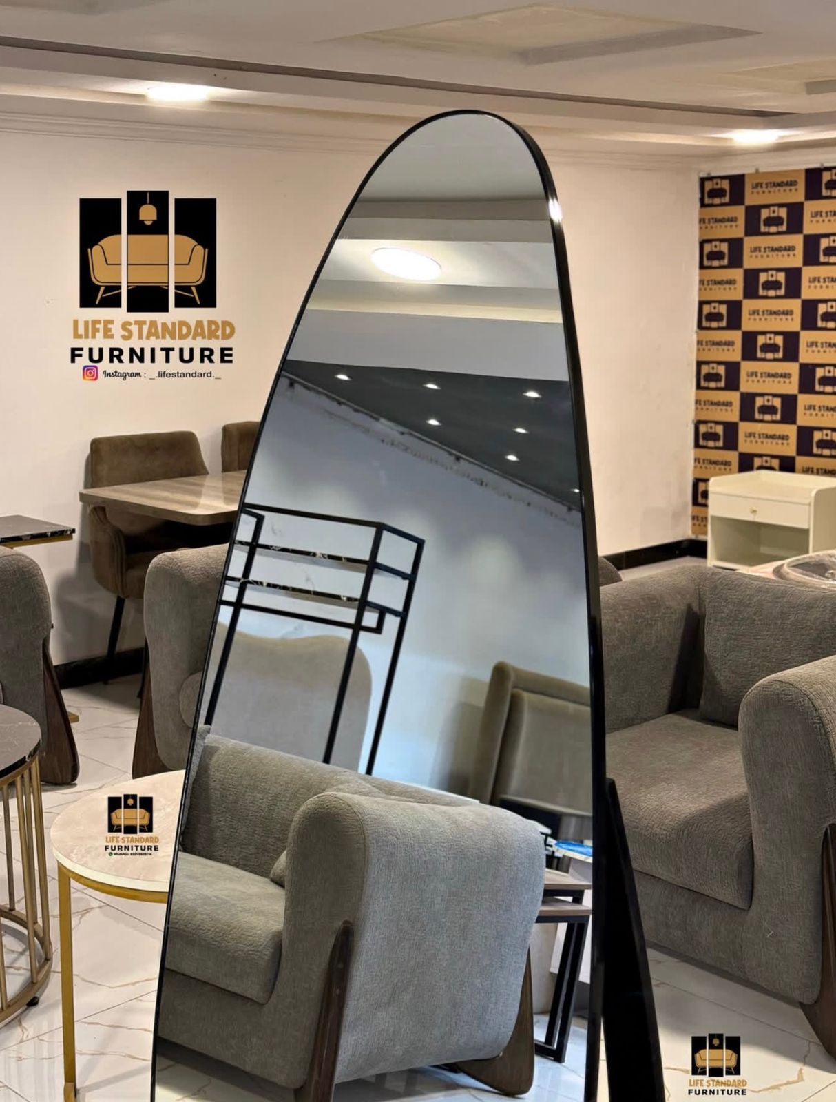 Premium Full-Length Standing Mirror  Modern Elegance for Your Space🪞